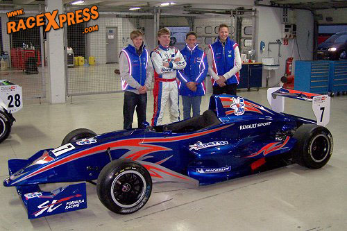 Vier jonge karters testen Formule Renault 2.0